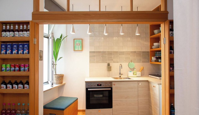 Charming Urban Retreat: A Gem in the Heart of Wedding at Vibrant Leopoldplatz