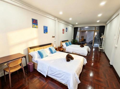 Cloudy Nest Phayathai Entire 4 Storey House for 10PP 8-min Walk to BTS & Airport Link