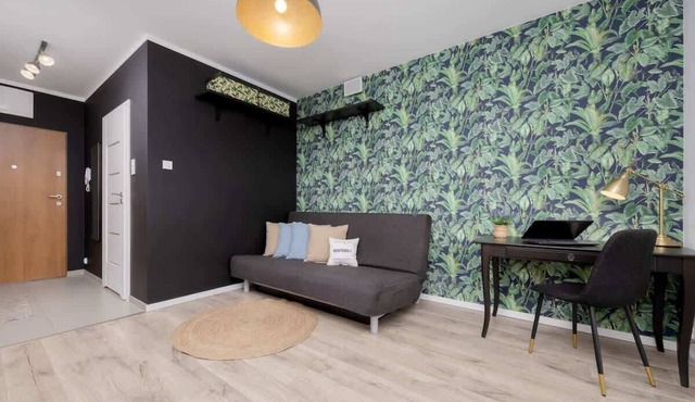 Comfortable Studio with Balcony | Close to Metro and Park