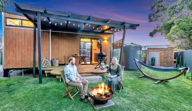 Comfortable Tiny House Rental Perfect for Glamping in South Australia in Port Willunga