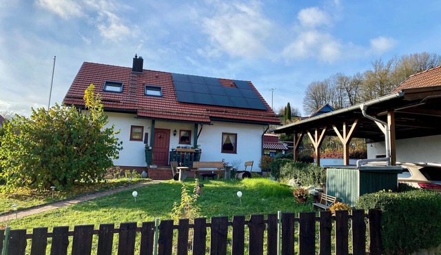 Comfortable vacation apartment with a view of the Thüringen forest in Schleusingen