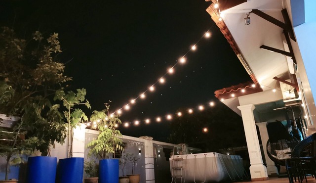 Comfy Corner House 4BR @10 mins legoland 10-16pax