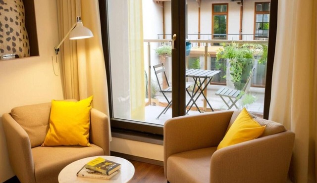 Copernicus Studio: Tranquil Balcony, Modern Comfort & Historic Krakow