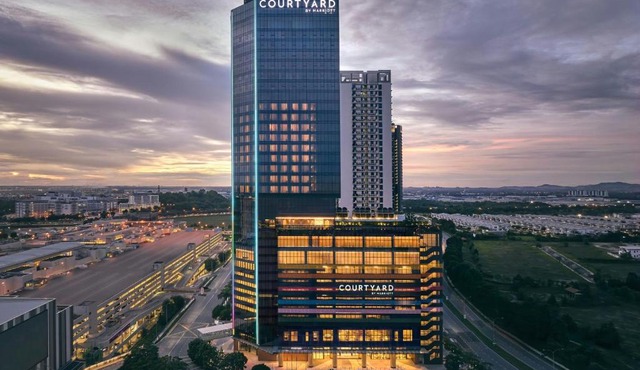 Courtyard by Marriott Setia Alam