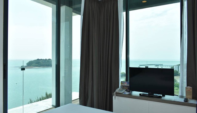 D'Wharf Hotel & Serviced Residence