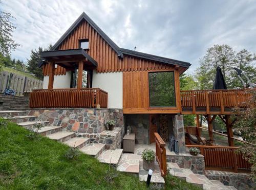 Domek nad jeziorem z jacuzzi ROMANTICA