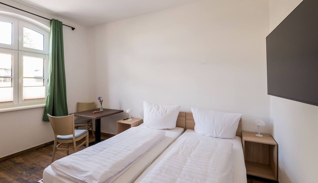 Double room comfort 103 - Lokschuppen Pasewalk- Guest houses with double rooms, single rooms and