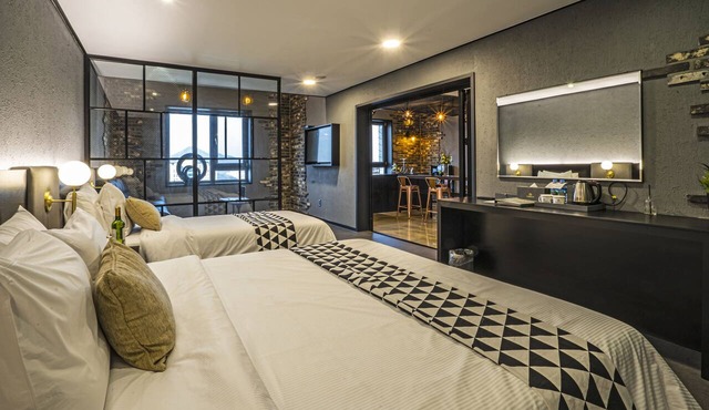 Embledon Hotel