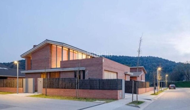 Exclusive fully equipped villa with private pool