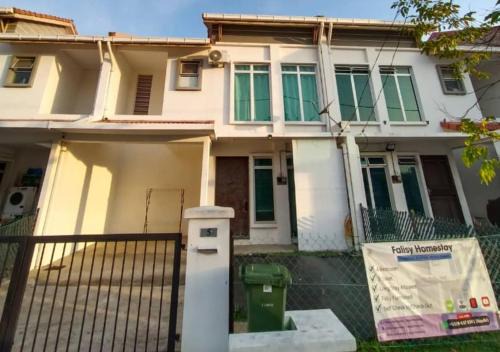 Falisy Homestay - Balok Perdana
