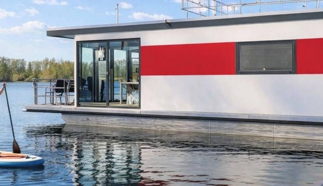 Floatinghouse Achat: vacation directly on the lake with lake view and terrace