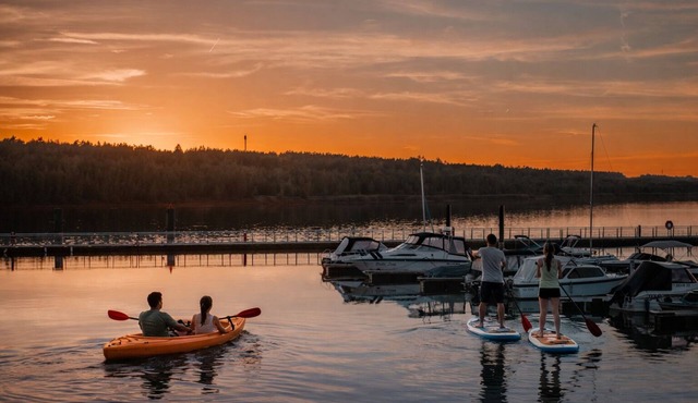 Floatinghouse Red Pearl: lake view, terrace & harbor feeling