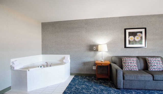 Four Points by Sheraton Saskatoon in Saskatoon