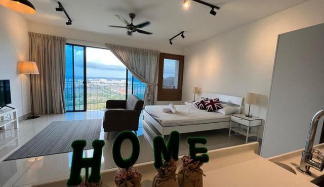 Francesco Suite - Trefoil Setia Alam-Near Setia City Mall & Setia Convention Centre