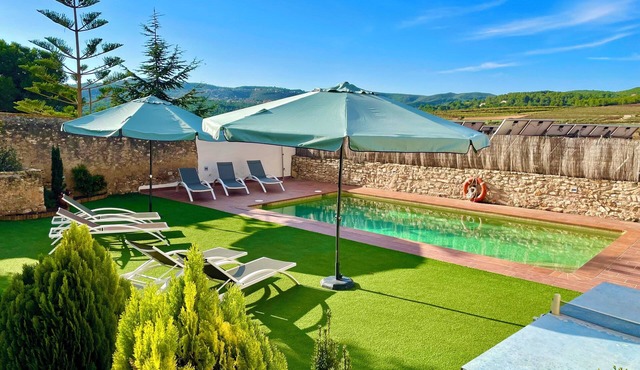 Fully reformed former wineyard in Beautiful surrounding. Home of great standard