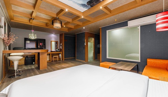 Geochang M Self Check-in Motel