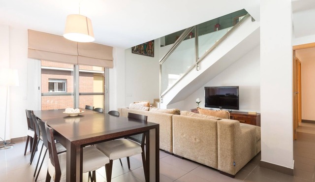 Gorgeous duplex apartment with balcony and terrace well connected to BCN 223