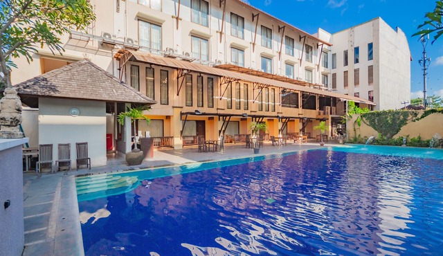 Grand Santhi Hotel