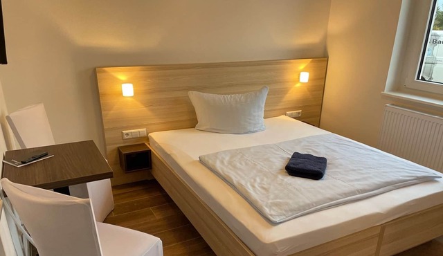 Guest house double room (1) - yz Lokschuppen Pasewalk- Gästehaus Lokschuppen