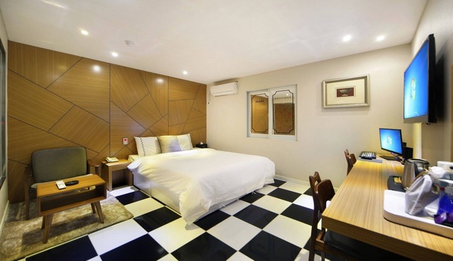 Gurye Mari Hotel