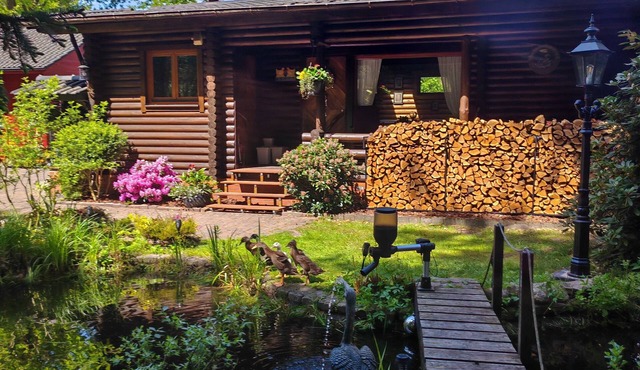 Heide Log Cabin – Stylish Wooden Retreat in Nature Near Hamburg