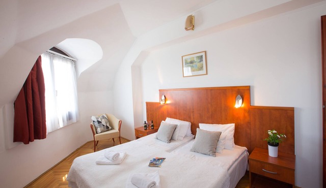 Helios Hotel Pension