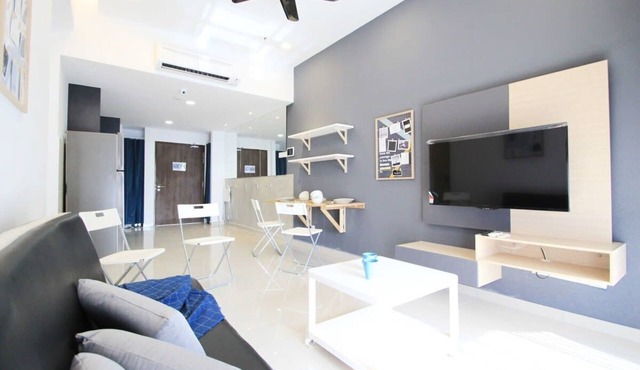 High-Floor 2BR Apt, Bathtub near LEGOLAND