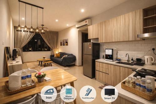High Floor Sea View Penang Bridge Luxury 2BR