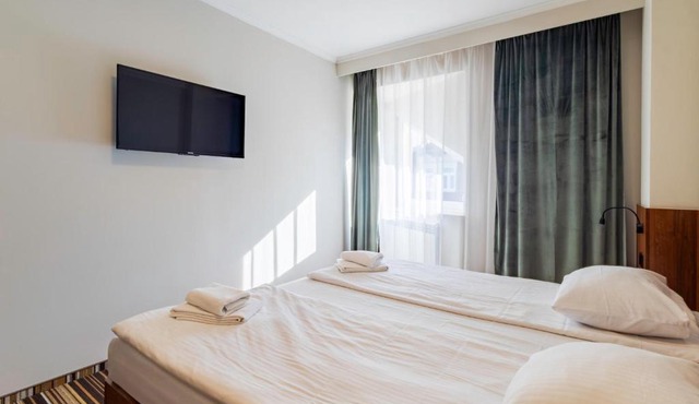 Hit Hotel