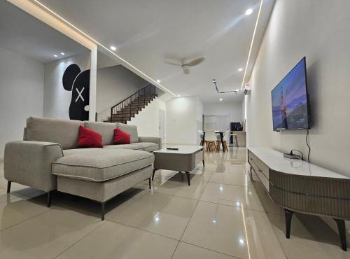 HM Residence 6 5min to Setia CIty Convention