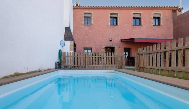 Holiday Home 'Les Orenetes Casa Rural' with Mountain View, Private Pool and Wi-Fi