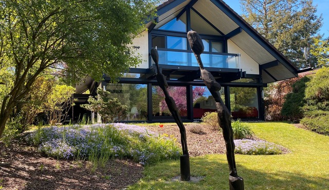 Holiday Home 'Mit Ruhe Wasser Licht' with Private Terrace, Private Garden and Wi-Fi