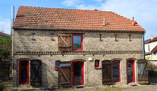 Holiday Home “Rotes Haus Phöben” with Private Terrace, Garden, and Wi-Fi