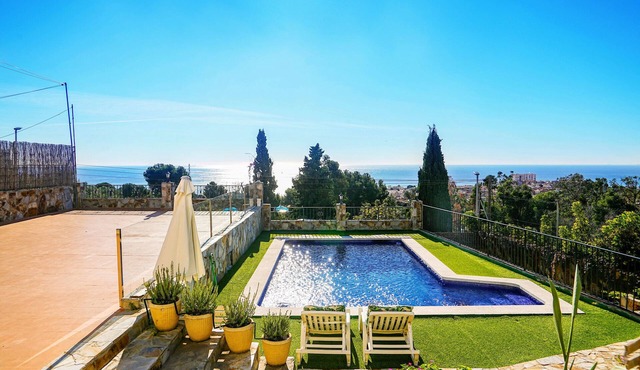 Holiday Home 'Villa Mar' with Sea Views, Private Pool and Wi-Fi