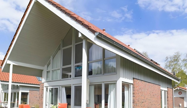 Holiday Home 'W 8' with Private Terrace, Private Garden and Wi-Fi