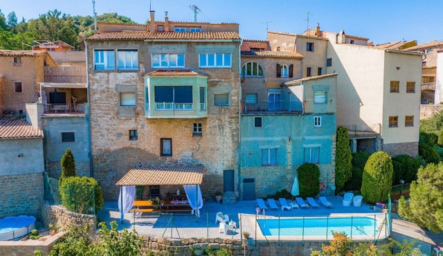 Holiday house Biosca for 1 - 15 persons with 5 bedrooms - Row house