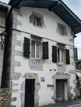Hostal Ekaitza in Lesaka