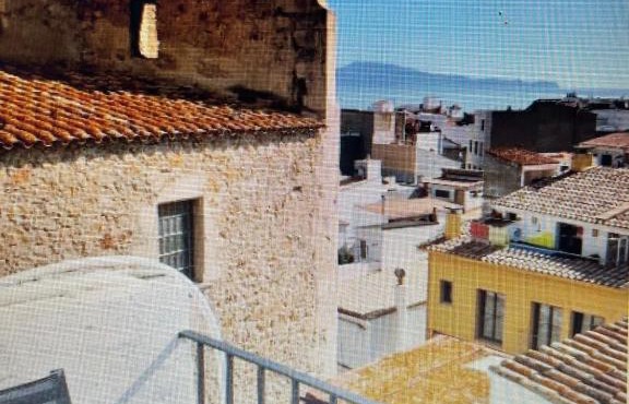 Hostal El Roser 1 in L' Escala