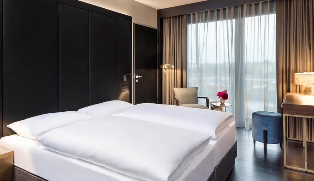 Hotel AMANO East Side