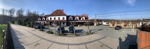 Hotel August