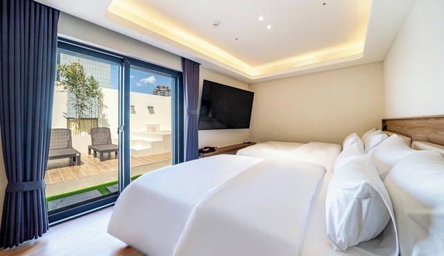Hotel Code Cheonho