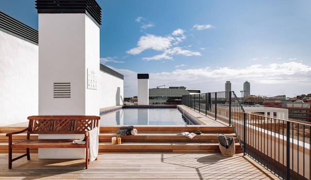 Idir - 2 bedrooms, a pool and terrace in Poblenou