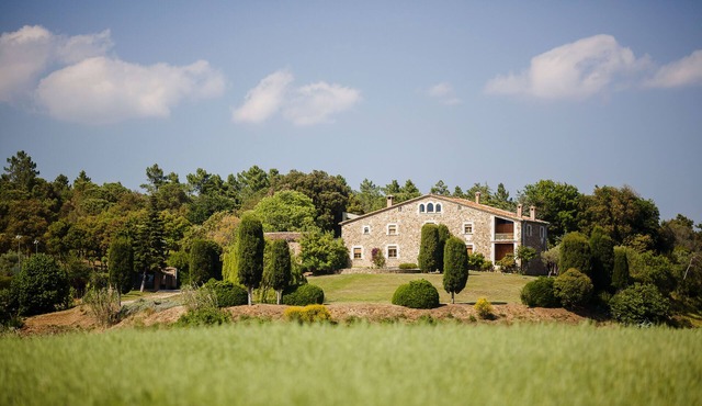 Impressive rustic property. Holidays and Events Free WIFI