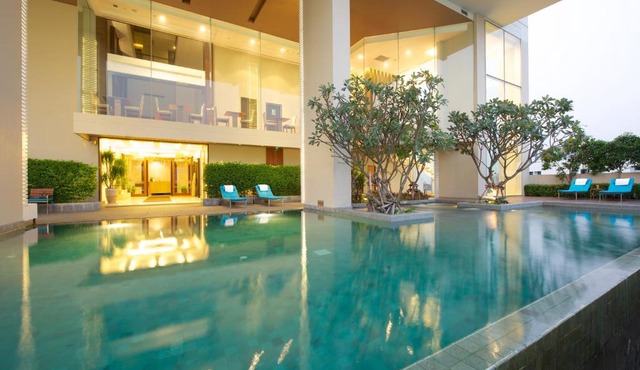 Jasmine Resort Hotel Bangkok BTS Phrakhanong