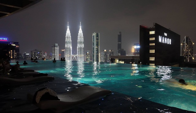 JD Home Stay | Three Bedroom Apartment with Balcony @ Eaton Residence KLCC