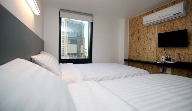 KSTAR Metro Hotel