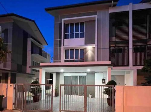 Kuala Selangor Semi -D 30pax Ev WallBox KTV Children Pool