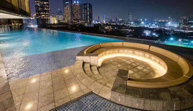 La Gente x Pavilion Embassy Serviced Suites