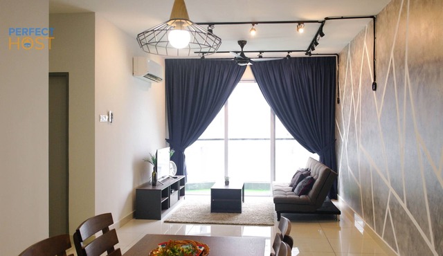 Lakeside view City 3BR @ Aurora Residence