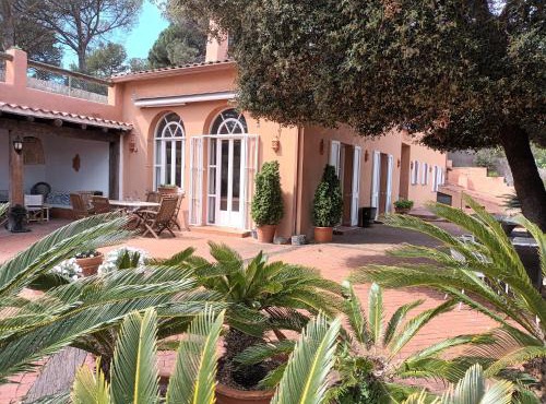 LES ALZINES piscina Privada! B&B No cocina